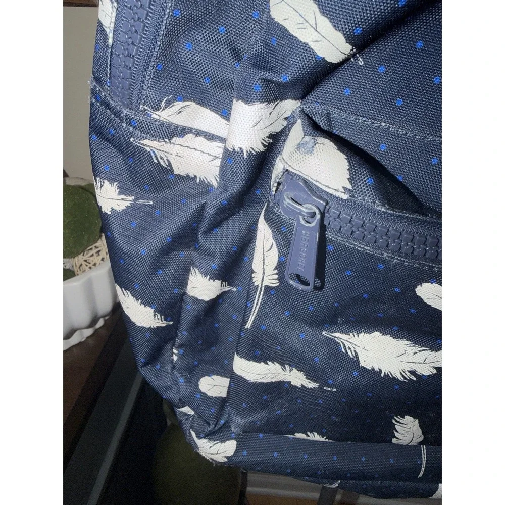 Herschel Supply Co. very good